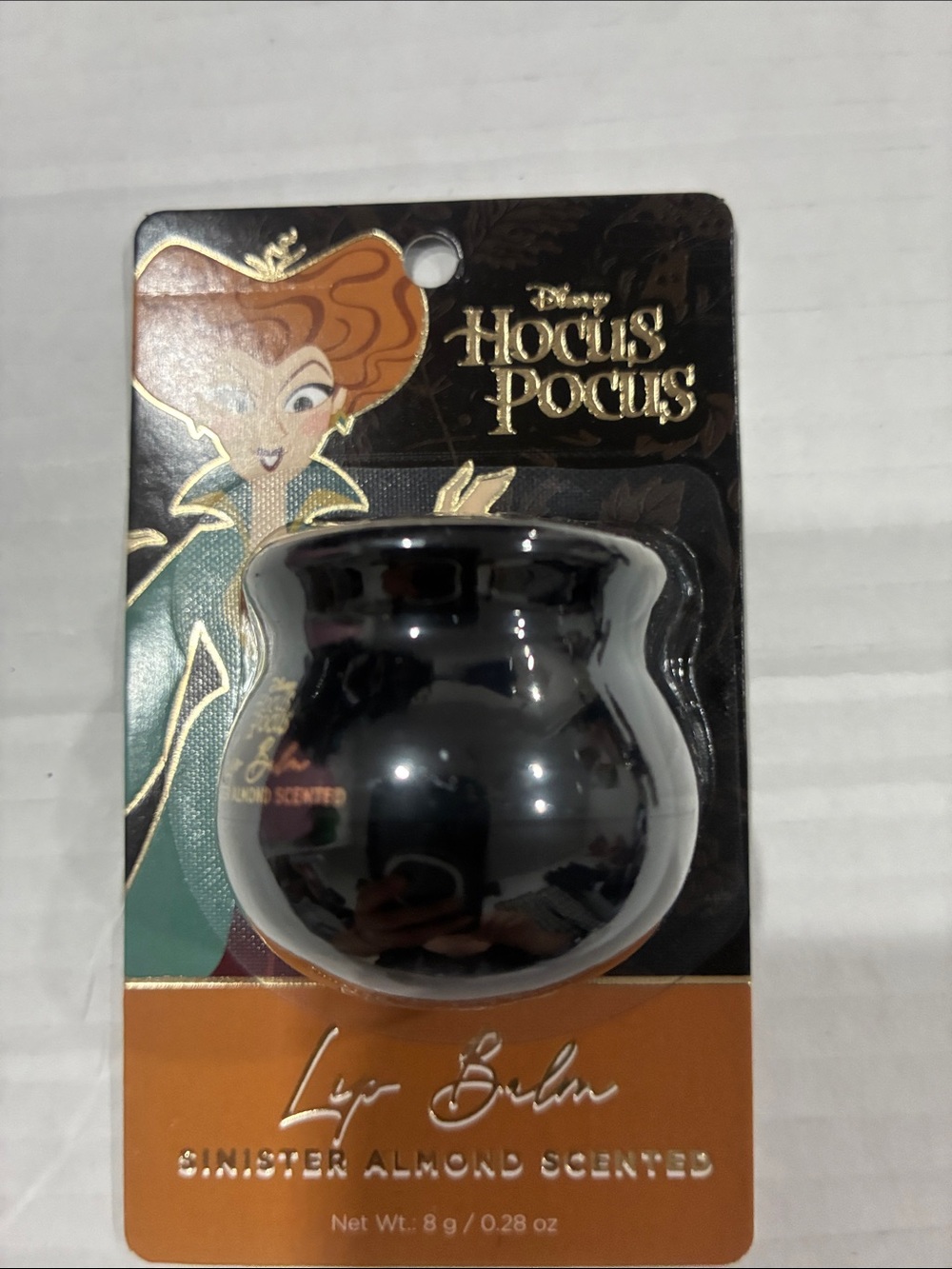 Disney HOCUS POCUS Winifred lip balm black cauldron